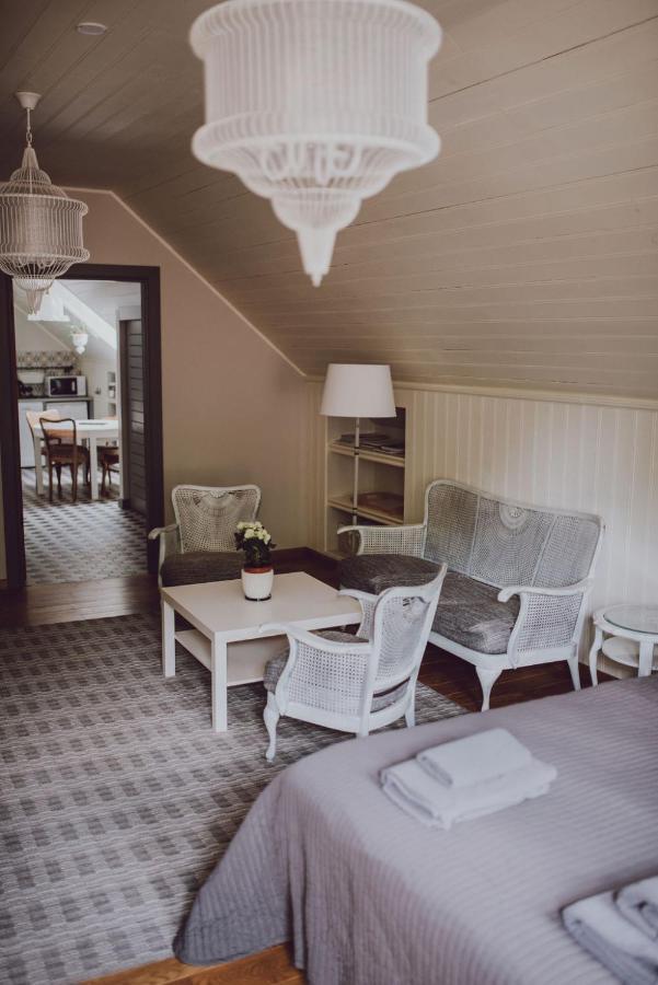 Saha Kluba Apartamenti Kuldīga Exteriör bild